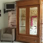 La Roussilhe Alojamento de Acomodação e Pequeno-almoço 3*