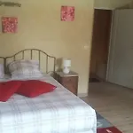 Alojamento de Acomodação e Pequeno-almoço La Roussilhe Sousceyrac