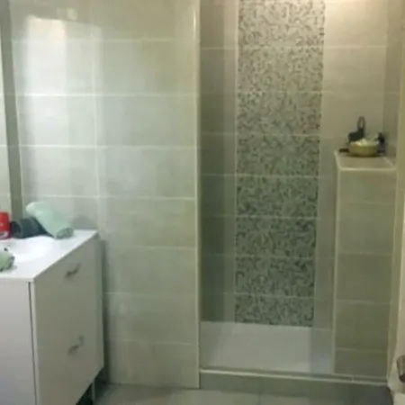 Oda ve Kahvaltı La Roussilhe 3*