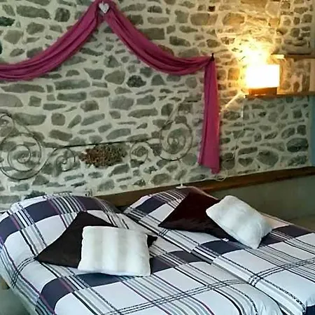 La Roussilhe Bed & Breakfast Sousceyrac
