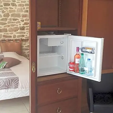 La Roussilhe Bed and Breakfast 3*