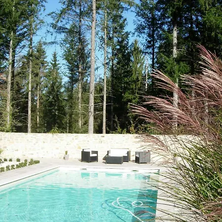 La Roussilhe Bed and Breakfast 3*