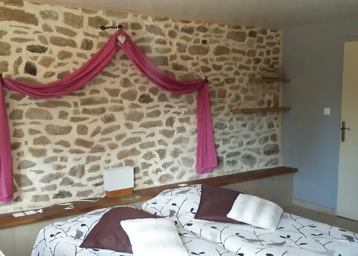 Bed & Breakfast La Roussilhe 3*