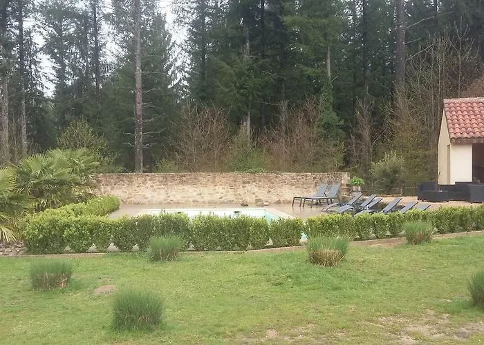 La Roussilhe Bed & Breakfast Sousceyrac